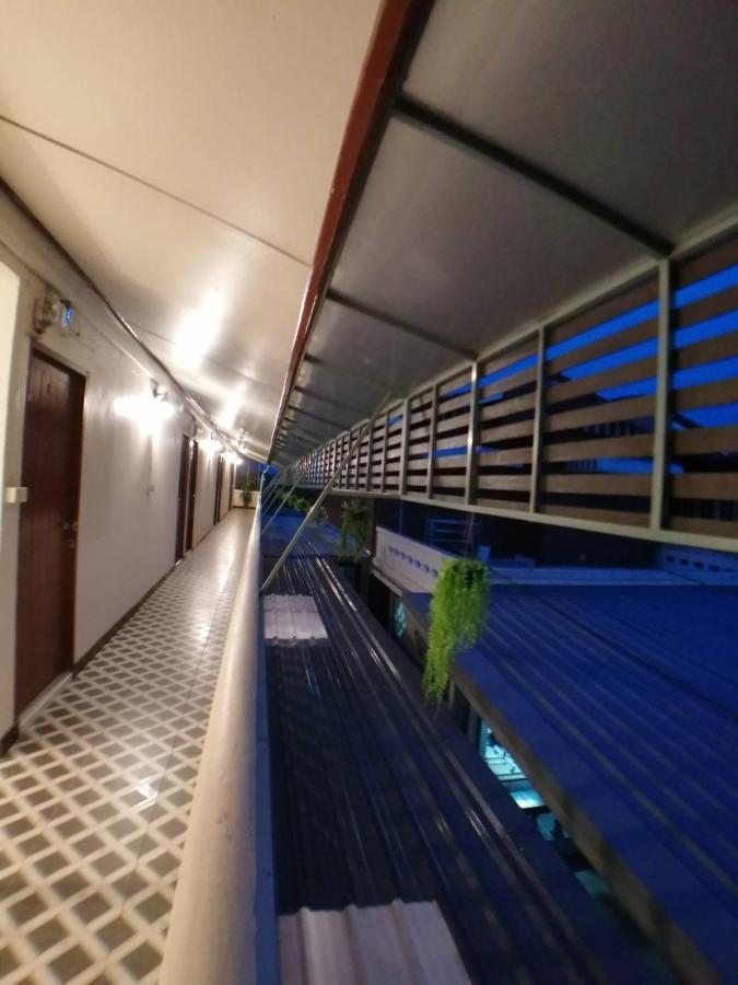 GoGoal Latkrabang Apartment Bangkok Bagian luar foto