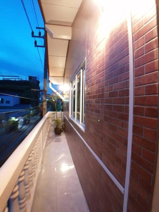 GoGoal Latkrabang Apartment Bangkok Bagian luar foto
